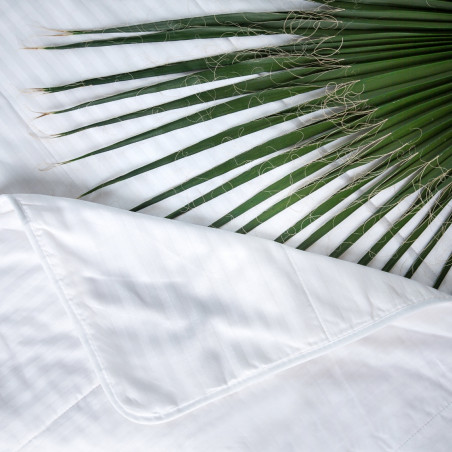 Thin summer cotton blanket
