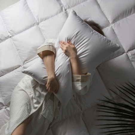 Down and feather pillow set | White