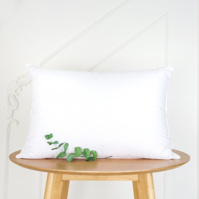 Down and feather pillow set | White