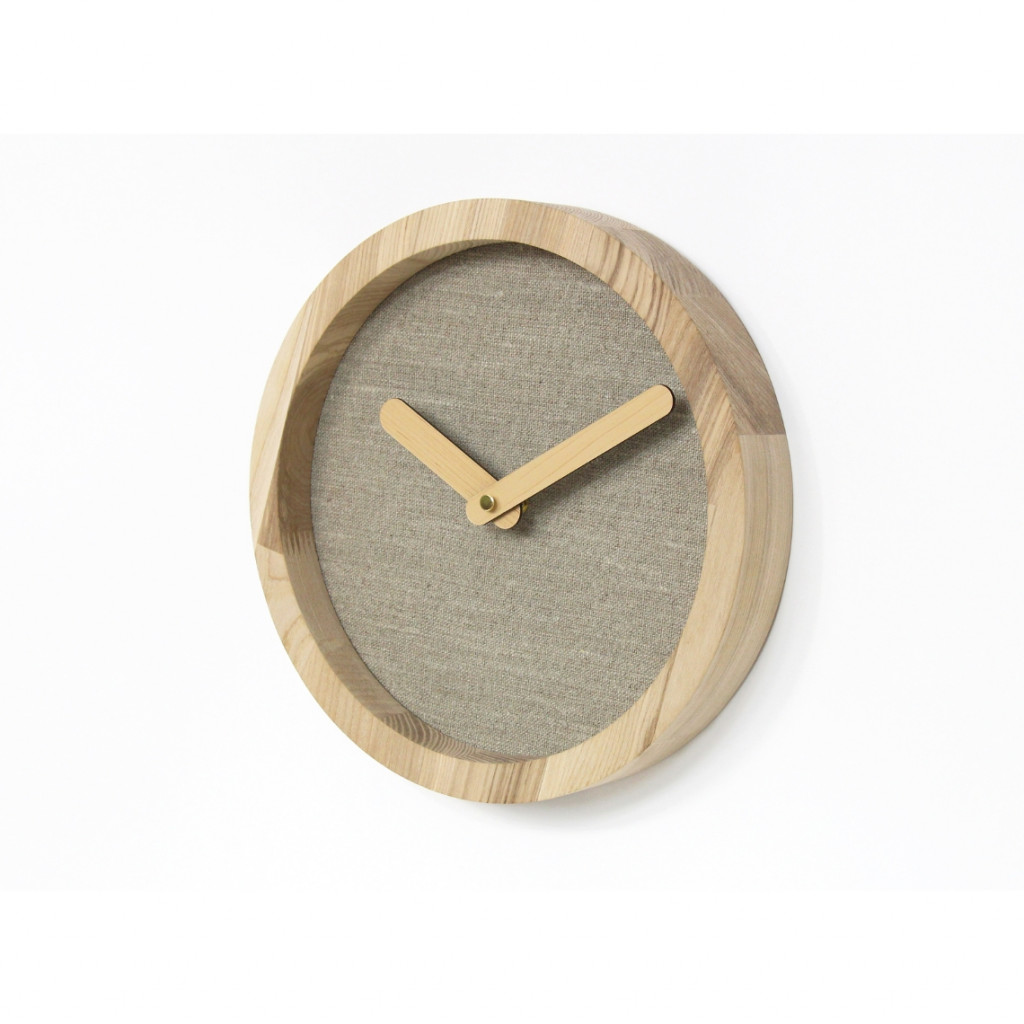 Light Wooden Round Clock (Linen) Light Wooden Round Clock (Linen)