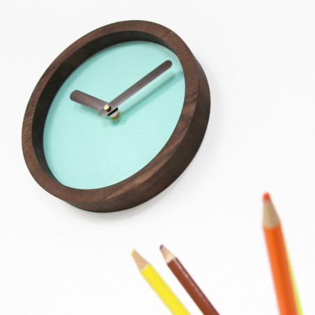 Dark Wooden Round Watch (Mint Green Faux Leather)