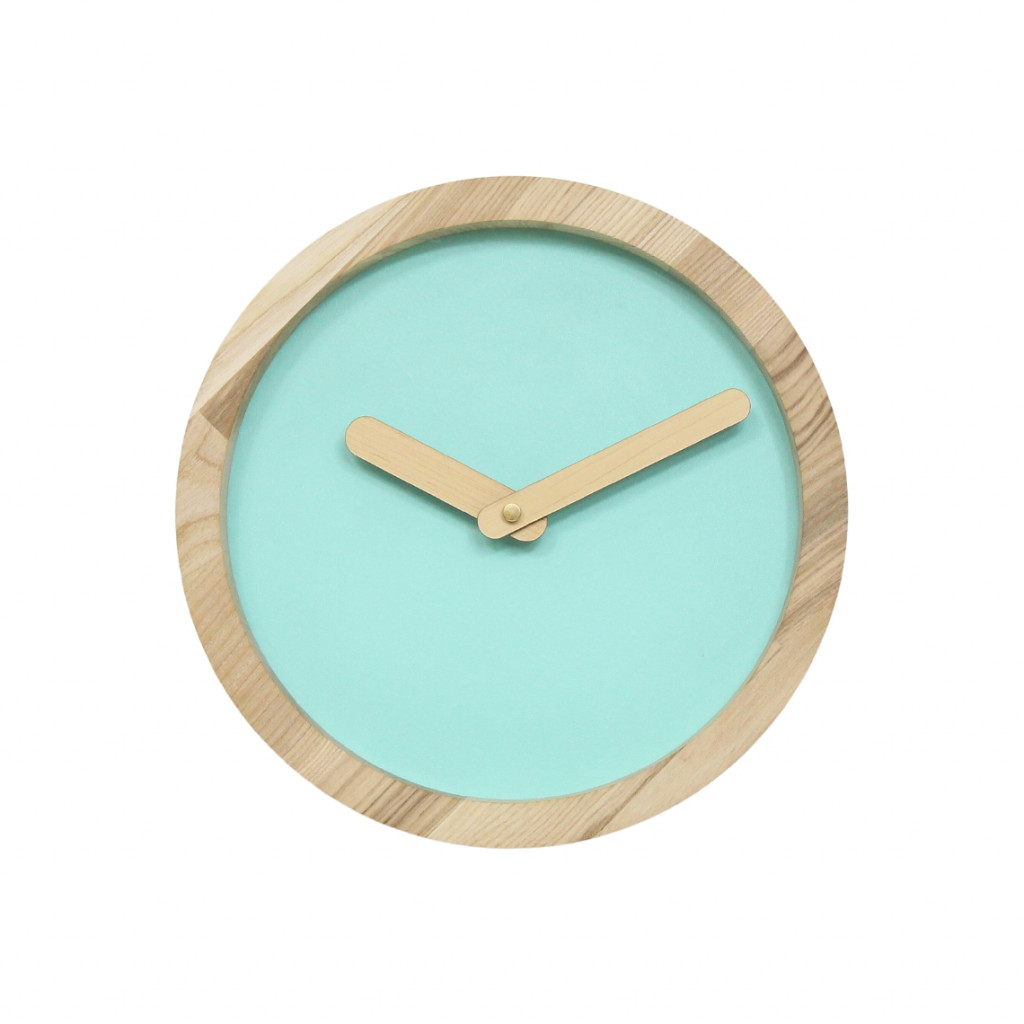 Light Wooden Round Clock (Mint Green Faux Leather) Light Wooden Round Clock (Mint Green Faux Leather)