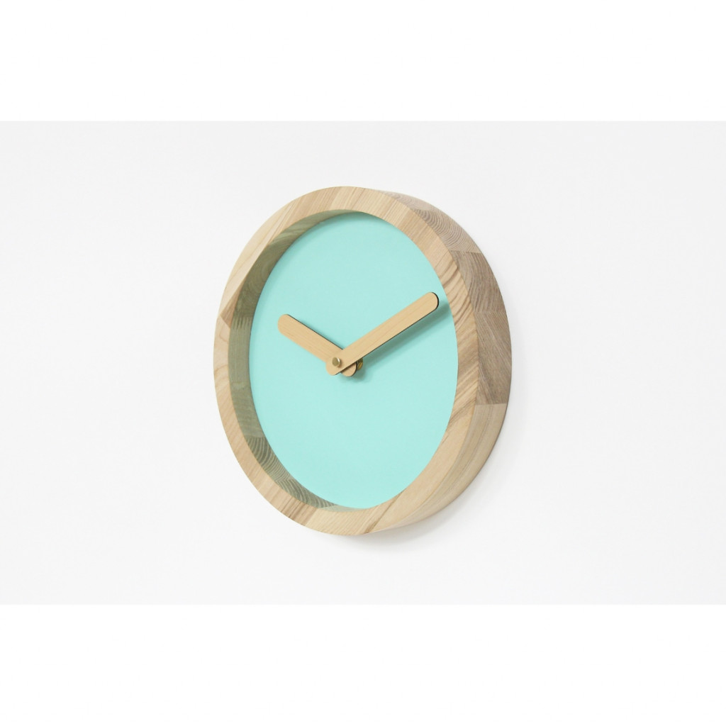 Light Wooden Round Clock (Mint Green Faux Leather) Light Wooden Round Clock (Mint Green Faux Leather)