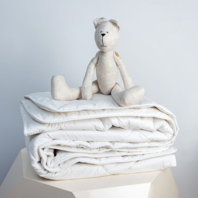 Baby blanket with sheep's wool