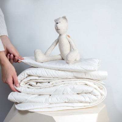 Children's bedding set with sheep wool