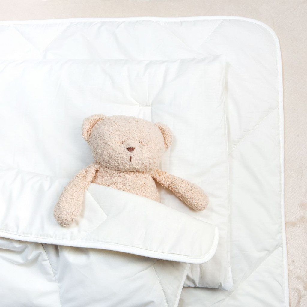 Children's bedding set with sheep wool