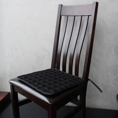 Kėdės pagalvėlė | Juodi langeliai | kedziu-pagalveles | NMF Home