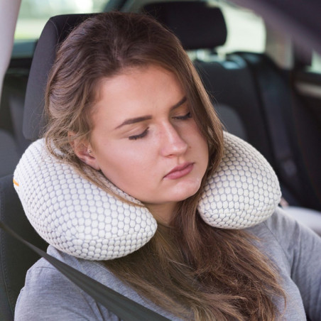 Travel neck pillow