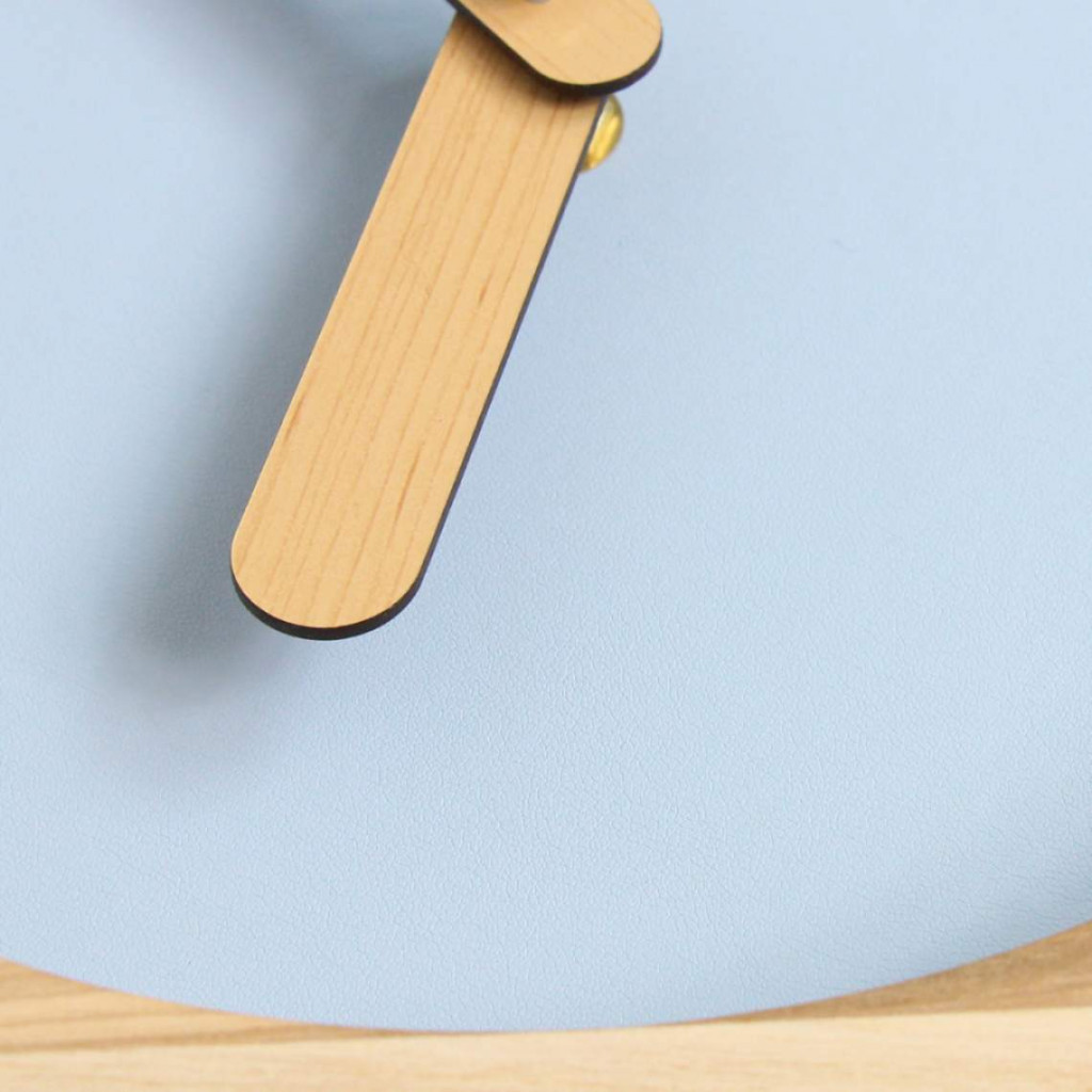 Light Wooden Round Clock (Baby Blue Faux Leather)