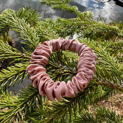Natūralaus Mulberry šilko plaukų gumytė | Pelenų rožinė