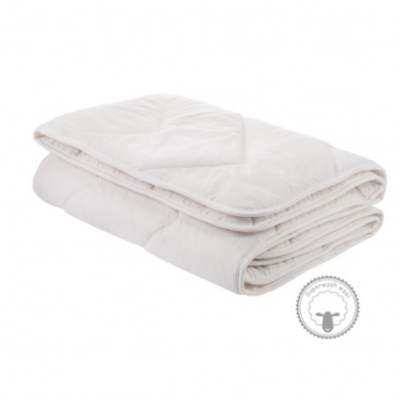 Children's bedding set with sheep wool