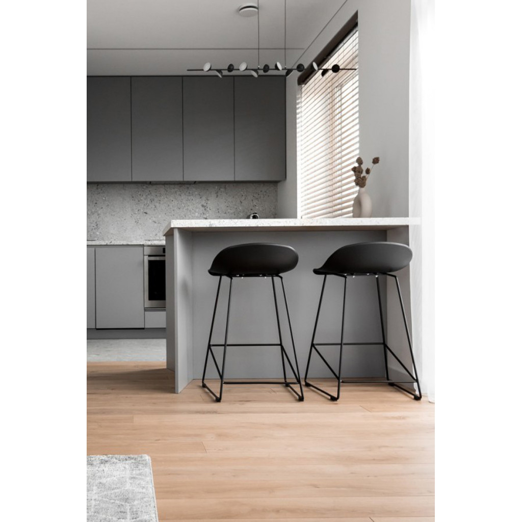 MOLLY STOOL BLACK MOLLY STOOL BLACK