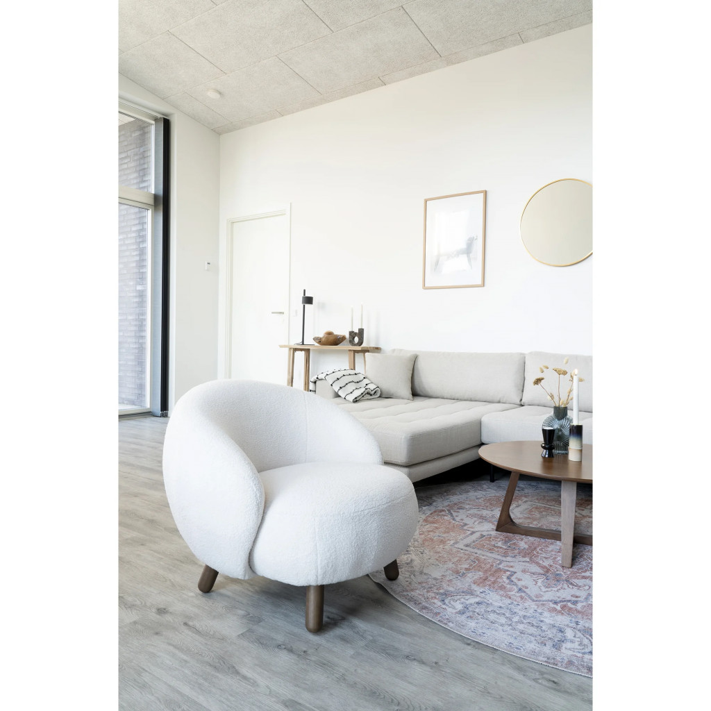 Savana White Savana White